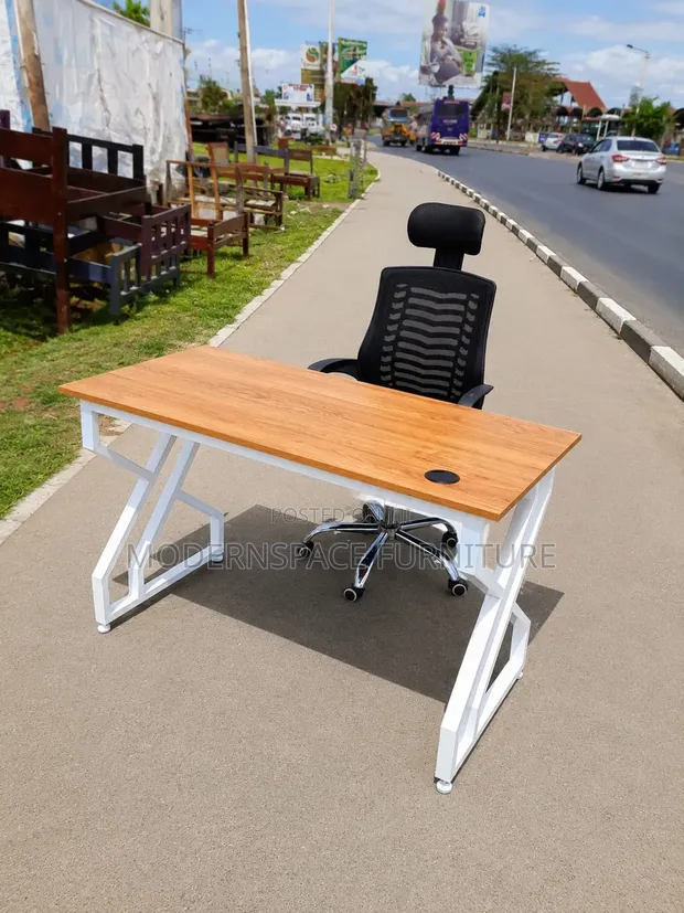 Seti ya Dawati la Kusomea na Kiti cha Ofisi chenye Ergonomics - 1