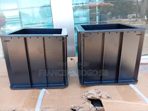 Brand New Plastic Cube Moulds