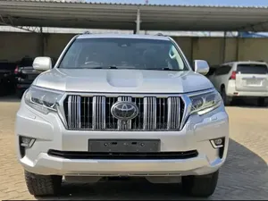 Toyota Land Cruiser Prado 2.8 2020 Silver