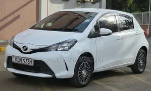 Toyota Vitz 1.3 FWD 5dr 2016 Pearl