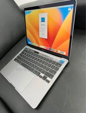 Apple MacBook Pro 13" Intel Core i7 32GB RAM 512GB SSD