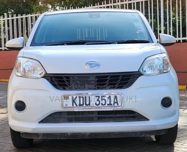 Daihatsu Boon 2018 Rangi ya Loti - 1