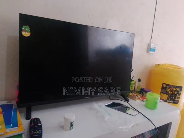 Vitron 32-Inch Smart TV - 1