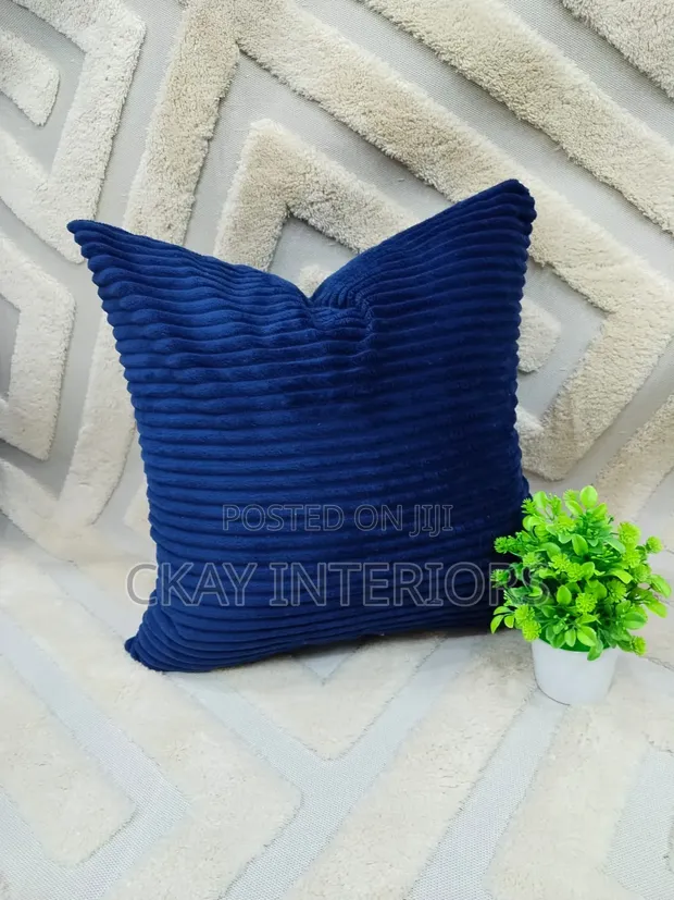 Pillow za Velvet Mpya Kabisa - 1