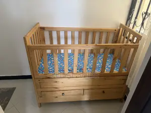 Kitanda cha Toddler - Mvule Haijatumika