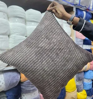 Velvet Pillow Covers - Mpya Kabisa