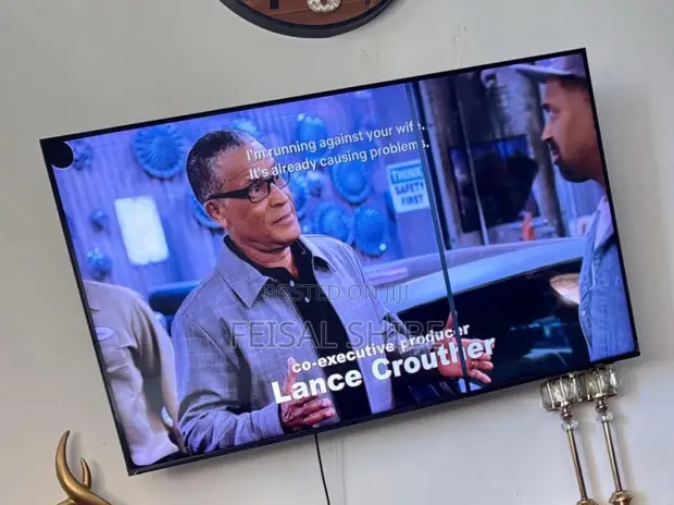 55" Samsung AU8000 Smart TV - 1