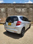 Honda Fit 2011 Silver - 3