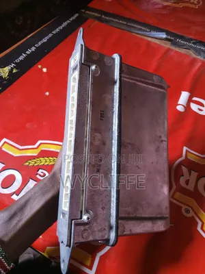 Toyota Mark X Engine Control Unit (ECU) - I tumika