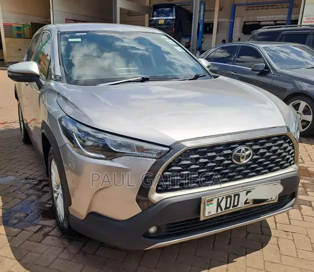 Toyota Corolla Cross 2022 Gold - 1