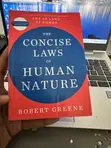 The Concise Laws of Human Nature na Robert Greene - 1