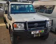 Toyota Land Cruiser 76 Series 2017 Nyeupe - 1