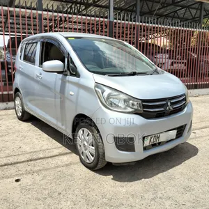 2016 Mitsubishi EK Wagon 660 FWD Silver