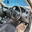 Land Rover Discovery 2010 White - 5