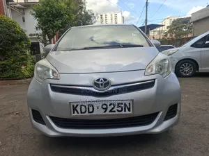 Toyota Ractis 2014 Nyeupe