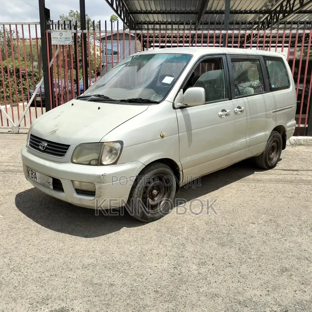 Toyota TownAce Noah 2001 Silver - 1
