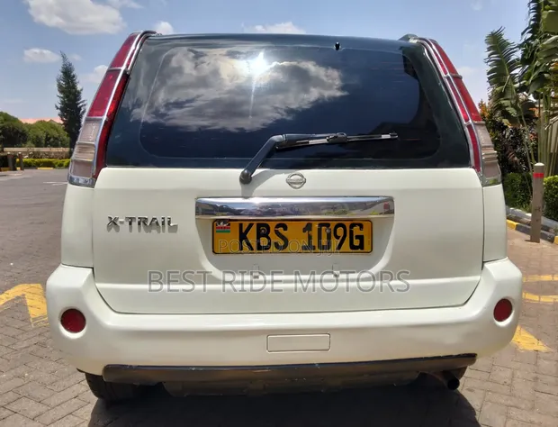 Nissan X-Trail 2.0 SUV 2005 White - 1