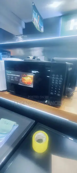 Hisense 20L Microwave Oven - Black