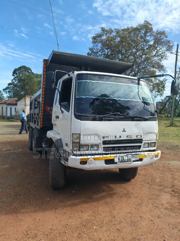 Mitsubishi Fuso Tipper Truck 2023 - 1
