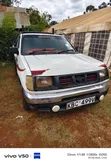 Nissan Hardbody D22 2004 Nyeupe - 4