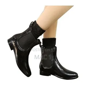 Women's Fashion Daisy Rain Boots - Black Ankle Gumboots