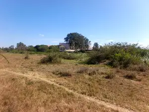 Eneo la Eka 4 kwa Uuzaji Kenol Town, Likiambatana na Barabara Kuu ya Kenol-Nyeri