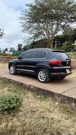 Volkswagen Tiguan 2013 Black - 3