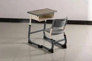 Set ya Dawati na Kiti cha Watoto Kinachoweza Kurekebishwa