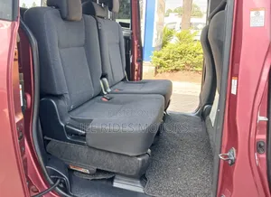 Toyota Sienta 2017 Kahawia