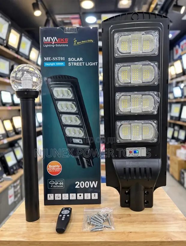 Miyaeks ME-SST01 200W Solar Street Light - 1