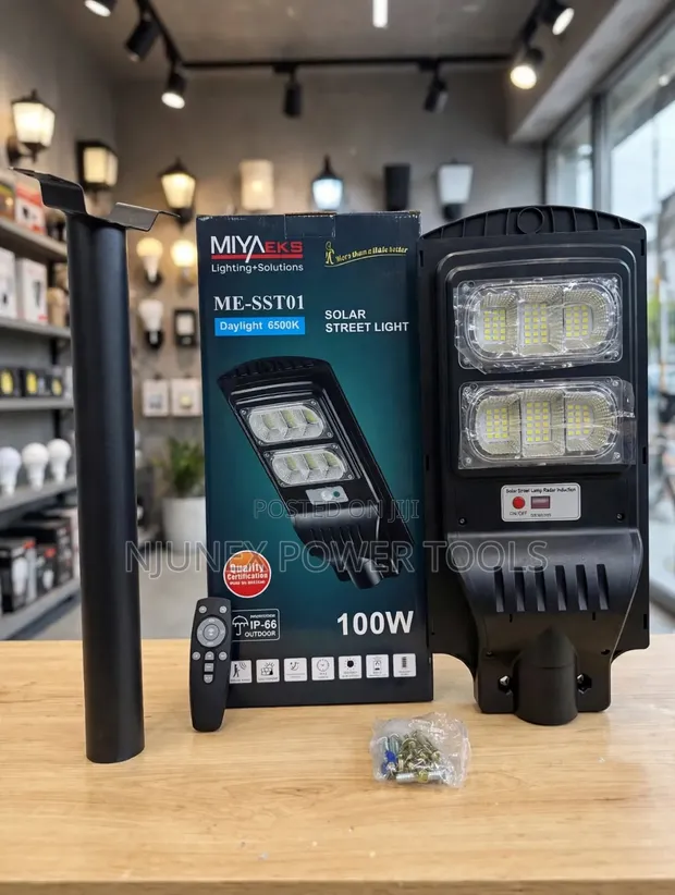 Miyaeks ME-SST01 100W Solar Street Light - 1