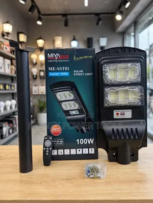 Miyaeks ME-SST01 100W Solar Street Light