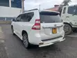 Toyota Land Cruiser Prado 2017 Nyeupe - 4