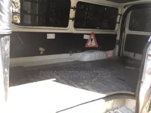 Toyota Grand HiAce G 3.0 Diesel Turbo 4WD 8-Seater 2002