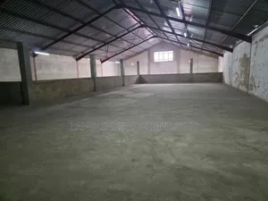 Godown kwa Upangaji - 8900sqft, Kyangombe