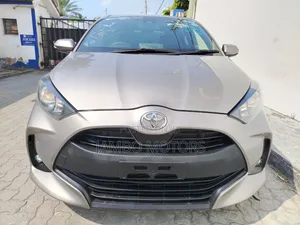 Toyota Yaris 2021 Dhahabu