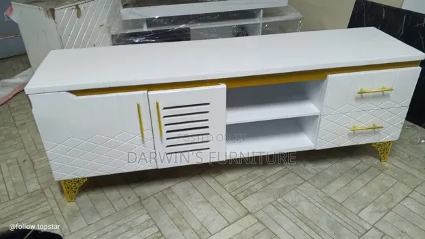 Boss Office Products TV Stand na Taa za LED - 1