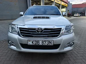 Toyota Hilux 3.0 D-4D 4x4 Double Cabin 2013