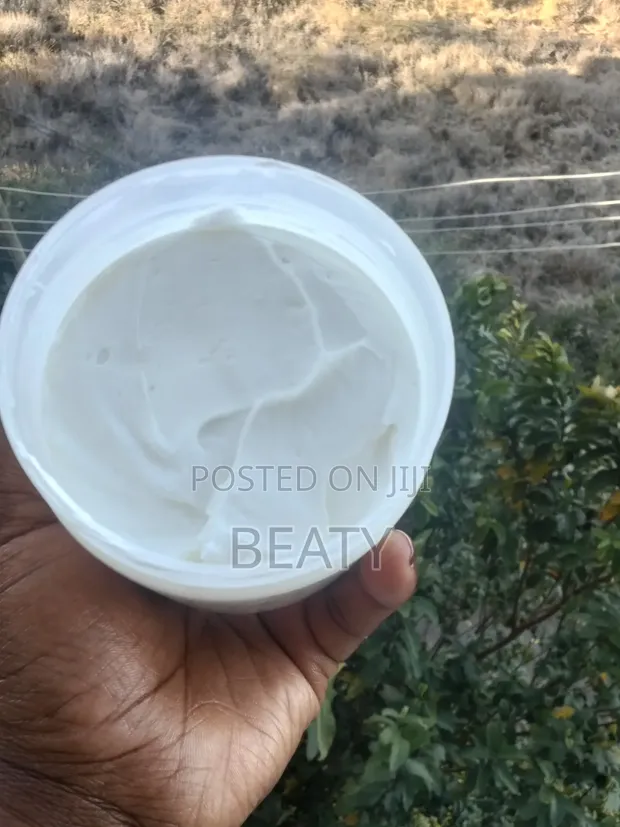 Body Butter ya Kuangaza na Vitamin E - 1