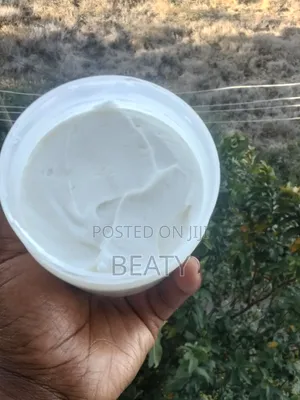 Brightening Body Butter with Vitamin E