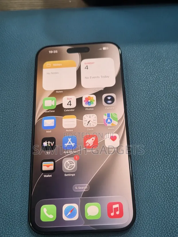 Apple iPhone 16 Pro Max 512GB Black - 1