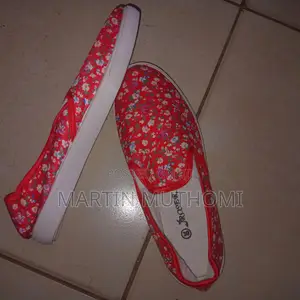 Multicolor Floral Rubber Flats Shoes