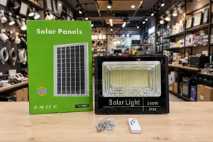 300W Solar Flood Light Kit with LED Floodlight