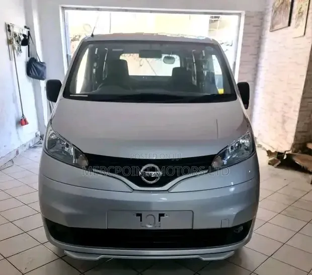Nissan NV200 2018 Silver - 1