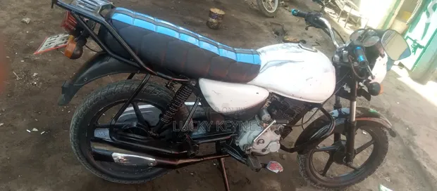 Bajaj Boxer 150 UG 2022 - Nyeupe - 1