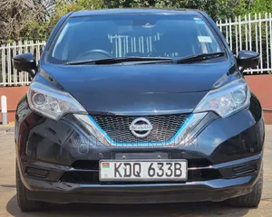Nissan Note 1.2 Hybrid 2017 Nyeusi