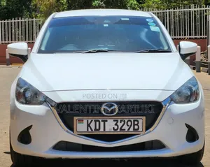 Mazda Demio 2018 Nyeupe