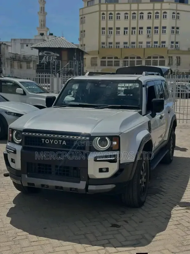 Toyota Land Cruiser Prado 2.4 Petrol 2024 White - 1