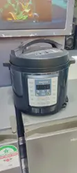 Hisense 6L Non-Stick Pressure Cooker - 1000W - 4
