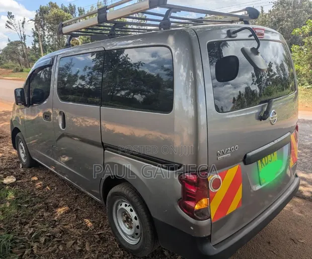 Nissan Serena 2015 Gray - 1